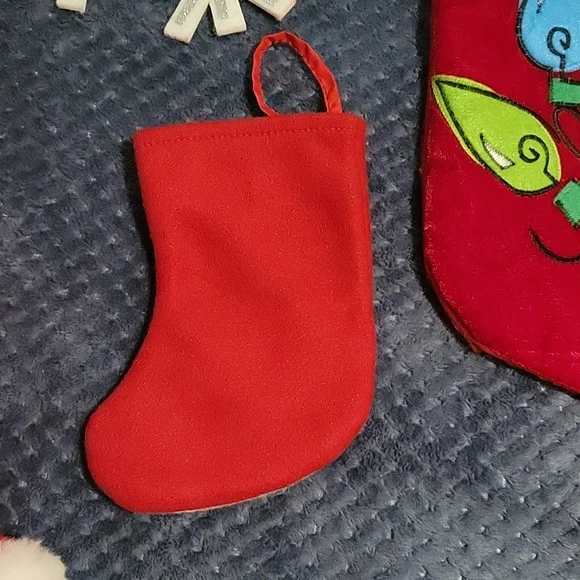 NEW SET OF 4 CHRISTMAS DECORATIONS - Picture 5 of 17